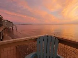 Boho Beachfront Bungalow waterfront on the beach