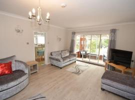 Little Hare Lodge - Spacious 2 bedroom attached bungalow, hotel in Woodhall Spa