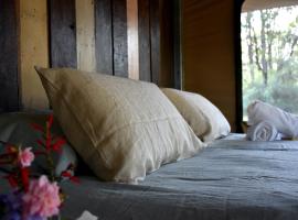 On Bell Glamping, hotel a Belford