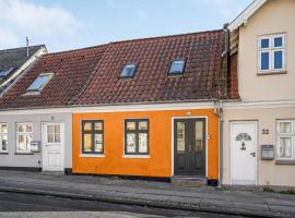 Cozy Home In Assens With Kitchen, hotel ad Assens