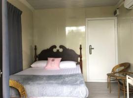 CABIN JAMBUL MAS D'RUMAH BONDA Kuala Kangsar, hotel i Kampong Senawar