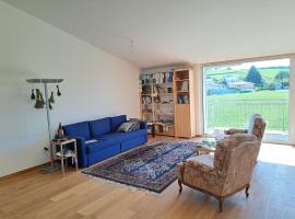 Wonderful cozy apartment very well located, hótel með bílastæði 