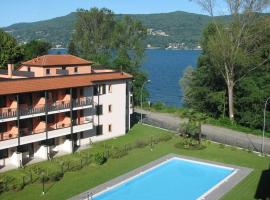 La casa sul lago, hotell sihtkohas  Monvalle 