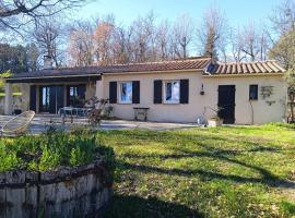 Maison au pays des lavandes et de la vigne, hotel in Pierrevert