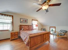 Quaint Fredericksburg Studio with Shared Hot Tub