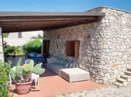 Villa Petrosa, Pescoluse