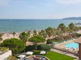 CAP HERMES PORT FREJUS VUE MER ET PORT PIEDS DANS L'EAU piscine pkg