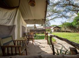 Kara-Tunga Safari Camp, bed & breakfast i Moroto