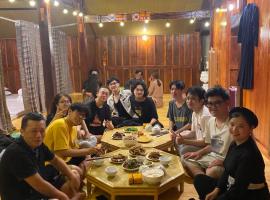 Tuệ Nhi Homestay Ngườm Ngao Bản Giốc – hotel w mieście Cao Bằng