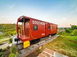 Train Caboose & River Views Near Downtown