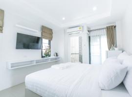 The Gun Hotel, hotel u gradu Surin