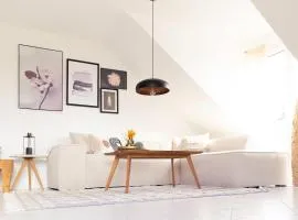Sohana Lifestyle Apartments I Leilani's & Saskia's Home I Rust
