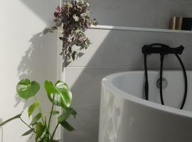 A l'Ombre des Bois, Chambre double vue jardin, levný hotel v destinaci Neung-sur-Beuvron