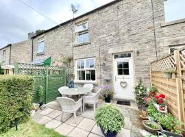 Impressive 3 bed cottage by the river in Stanhope, vacation home in Stanhope