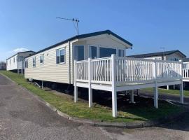 Crimdon dene bay view holiday home NO SMOKING NO PETS, hotel with parking in Durham