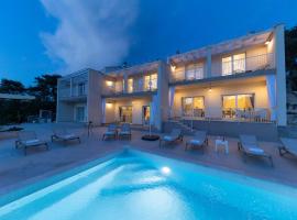 Tilagus holiday villa - Nostromo, hotel com piscina em Žman