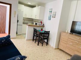 Apartamento Conil Playa & Centro, perfecto descanso, con Aire Acond y WIFI, hotel para famílias em Conil de la Frontera