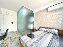 GlassRoom- Самостоятелна стая Private room