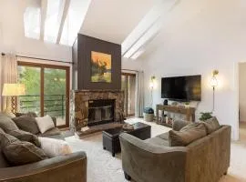Mountain view, kids room, great location!