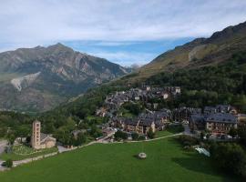 Apartamento con terraza y vistas panorámicas en Taüll con plaza de parking, hotel v destinaci Taull