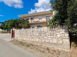 Apartman Dolores, hotel i Kučište