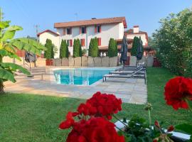 Hotel Restaurant Txistulari, accommodatie met onsen in Itxassou