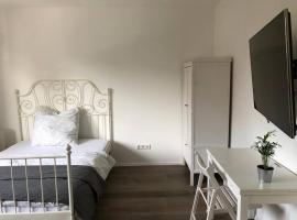 Mini Appartement Messezimmer Nähe Düsseldorf, Appartement 25 qm Hilden, hotel in Hilden