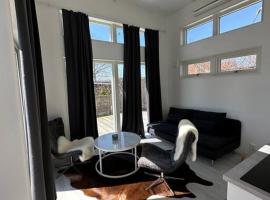 Attefallshus, hotel v destinaci Falkenberg