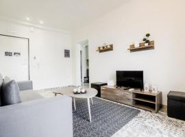 KNL luxury apartment by homebrain, khách sạn ở Alexandroúpolis