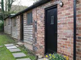 Cottage - Sleeps 2 - Garden - Parking