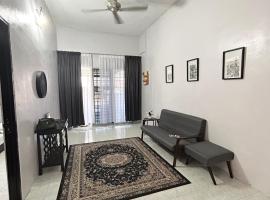 Homestay Taiping Ria, hotel sa parkingom u gradu Simpang