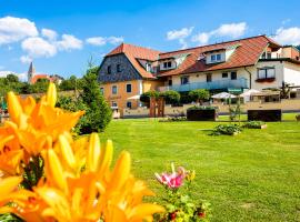 Gasthof Knappenwirt, hotel v destinaci Mariahof