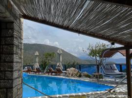 Palermiti Luxury Rooms, chalet i Himare