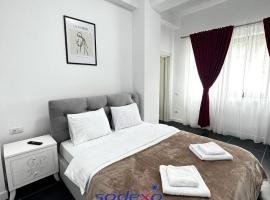 Luxury Cozy Apartments - City Center Suceava, hotel u gradu Sučava