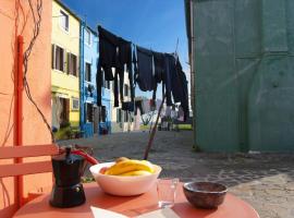 Casa arancione a Burano: Burano'da bir ucuz otel