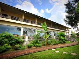 Cox's Bazar Surf Club Resort & Cafe, hotel berdekatan Cox's Bazar Airport - CXB, Cox's Bazar