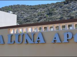 La Luna Apartments, hotel a Stalida