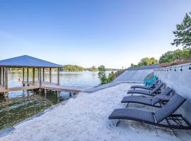 Lake Daze on Lake Martin, hotel di Alexander City