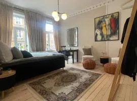 Lovely central apartment with two large bedrooms nearby Oslo Opera, vis a vis Botanical garden