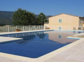 Hameau des Sources par Montbrun Locations, hotel with parking in Montbrun-les-Bains