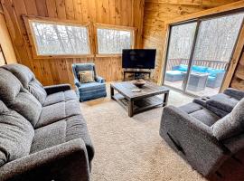 Spacious Mountain Retreat, hotel en Ludlow