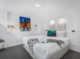 Cosy Cottesloe - Mount Wellington View - Free Parking - Free WIFI