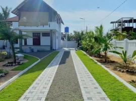 FARONA Beach Villa, hotel in Ampara