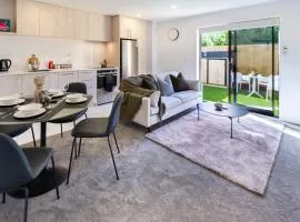 The City's Best Kept Secret 2 bed 2 bath