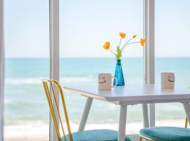 2U Pension, hotel di Goseong