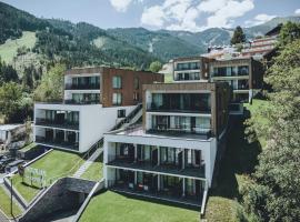 Nikolaus by AvenidA Panoramic Wellness Suites – hotel w mieście Zell am See