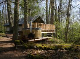 Mežurgu teltis, luxury tent in Dikļi