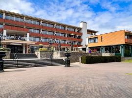 Fletcher Familiehotel De Hunzebergen, ξενοδοχείο με γκολφ σε Exloo