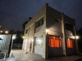 觀心農舍 民宿 Ageless Farmhouse, acomoda&ccedil;&atilde;o com cozinha em Sanyi