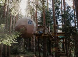 Nature calls - tree tents, luxusn&iacute; kemp v destinaci Būtingė